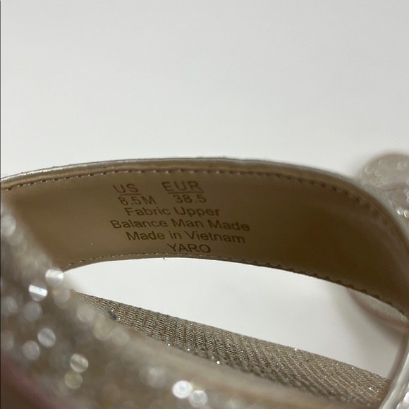 New Sam Edelman Yaro Block Heel Sandal in Metallic Sparkle Size 8.5 - Picture 7 of 9